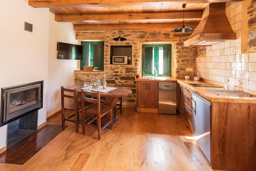 Apartamentos Rurales Casa Llongo Coana Екстериор снимка